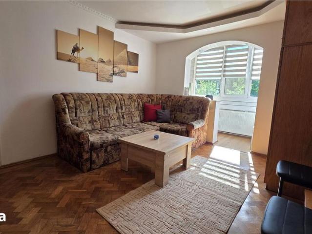 Centrul Civic apartament 2 camere, 350 Euroluna