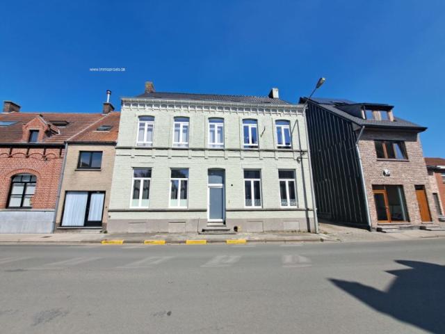 Centrum Handzame Investeringspand bestaande uit 4 appartementen