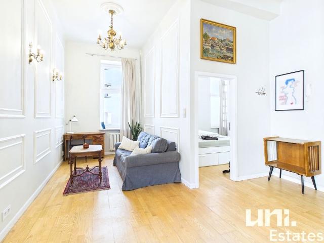 Centrum l 2 Pokoje l 40,4 m² l Elegancka kamienica Warszawa, Śródmieście