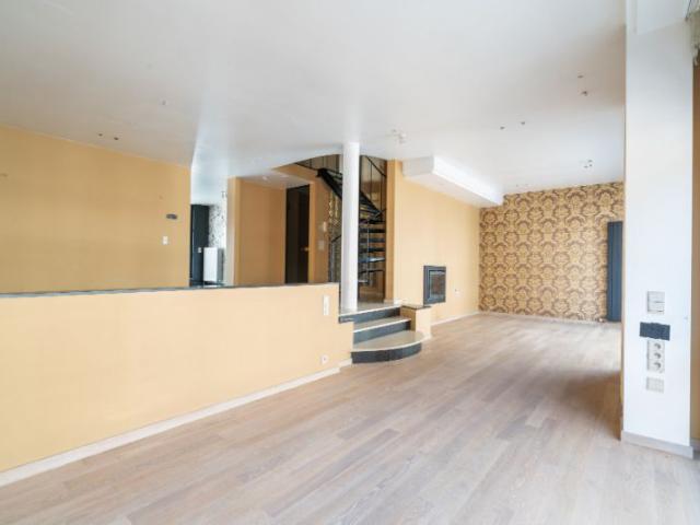 Centrum Lokeren groot appartement met privé lift!