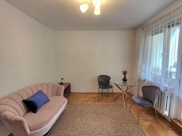 Centrum, 2 pokoje na parterze z dużym balkonem