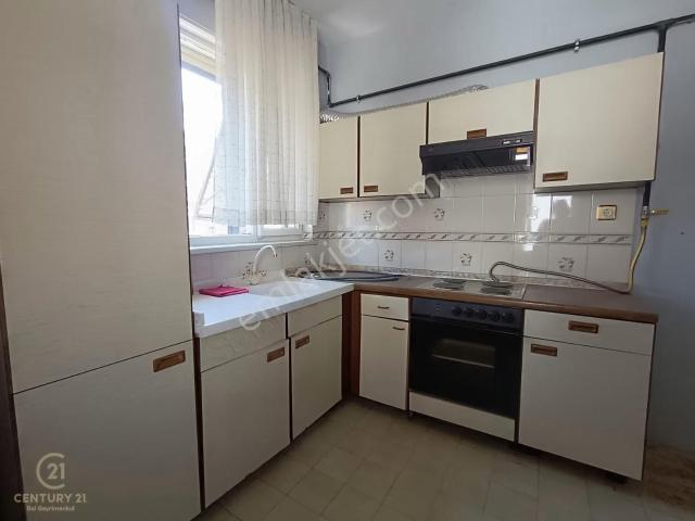 Century21 Bal'dan İzmir Yolu Yakını 3+1 Daire