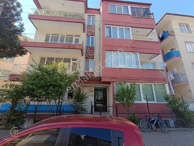 Century21 Bal'dan Yarış Orta Okulu Karşısı 2+1 Daire