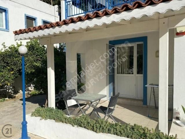 Century21 Den Marina Arkası Havuz Manzaralı Bahçe Katı 1+1 Daire