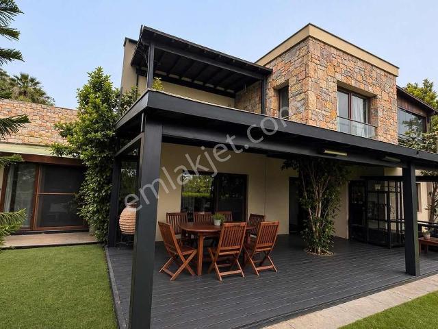 Century21 Point'den Bodrum Türkbükü'nde Eşyasız Kiralık Villa