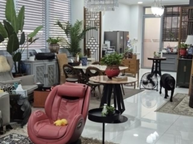 Century Woods D25, Terrace