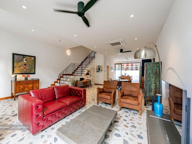 Century Woods D25, Terrace