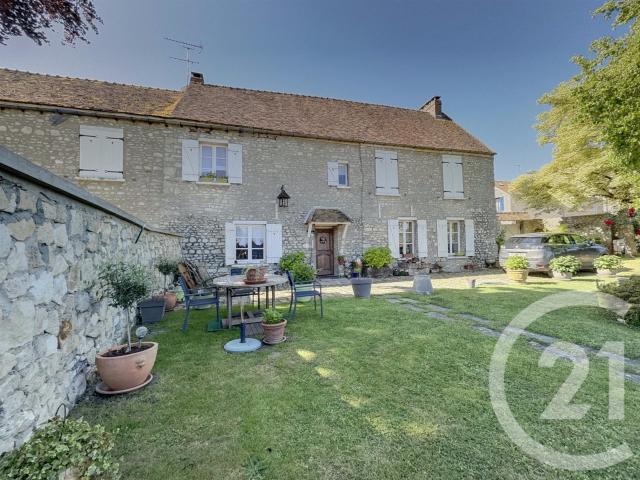 Century 21 Hennequin à le plaisir de vous présenter à la ven. 158m² Montainville
