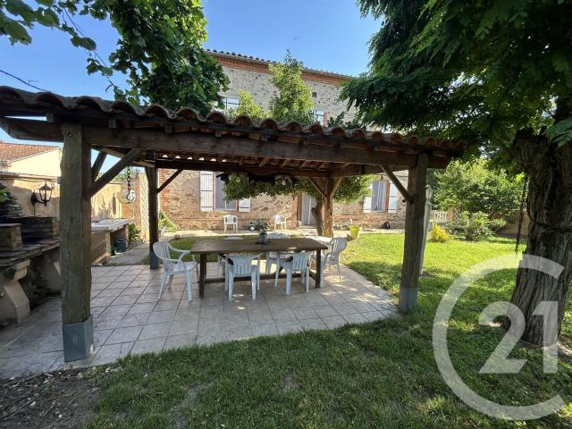 Century 21 Lapérouse vous présente une maison de caractère e. 147m² Lescure d'Albigeois