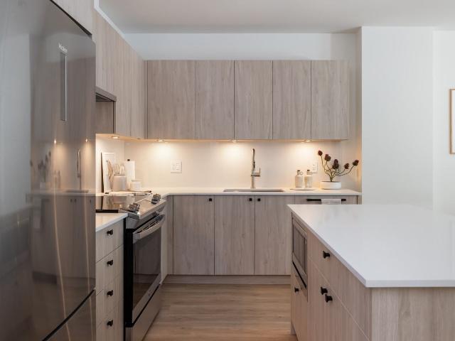 Century 3 Bedroom Apartment for Rent at 250 East 15th St, North Vancouver, BC V7L None Central Lonsdale