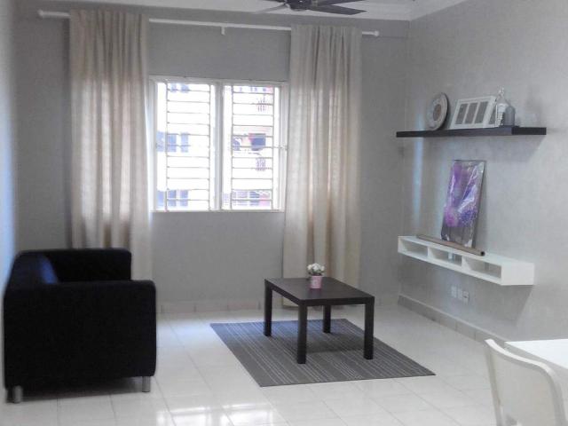 Cengal Condo, Bandar Sri Permaisuri Cheras. Female House
