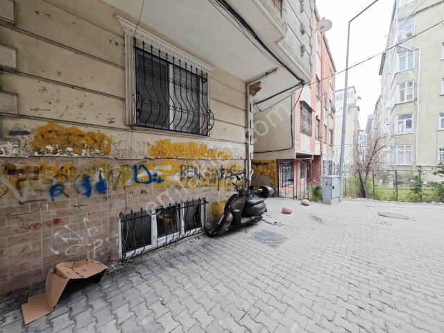 Cengiz Emlak'tan Yenibosna Pazar Pazarında 1+1 Krediye Uygun Bahçe Kat