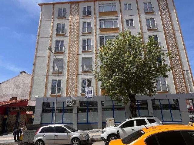 Cengiz Topel Caddesi Üzeri Satılık 3+1 Daire