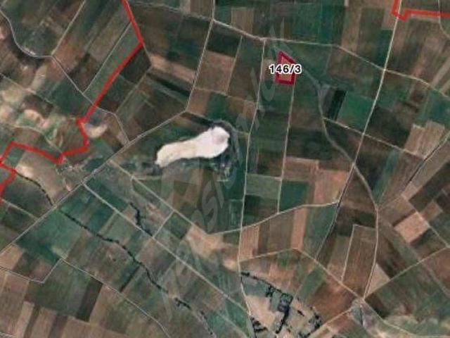 CENİK'DEN AKÖREN'DE MÜTHİŞ KONUMLU VANASI BAŞINDA SATLIK TARLA !