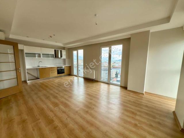 Cenk Atalay Solak'tan Statü Park'ta D.manzaralı Kiralık 79m² 1+1