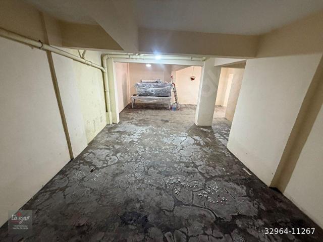 Cennet Mahallesinde Kiralık düz girişli depo yada iş yeri