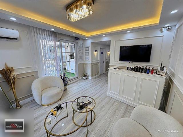 CENNET PARK EMLAK'TAN HÜRRİYET CADDE'SİNDE 1.KAT SATILIK İŞYERİ