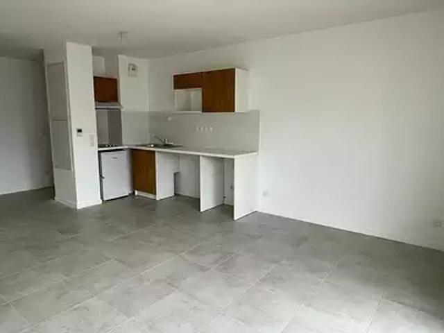 Cenon 33150 Location appartement 2 pièces t2 balcon
