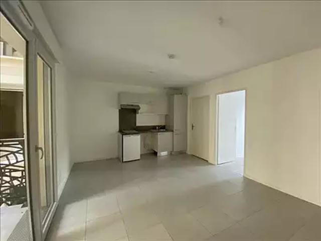 Cenon 33150 Location appartement 2 pièces t2 parking