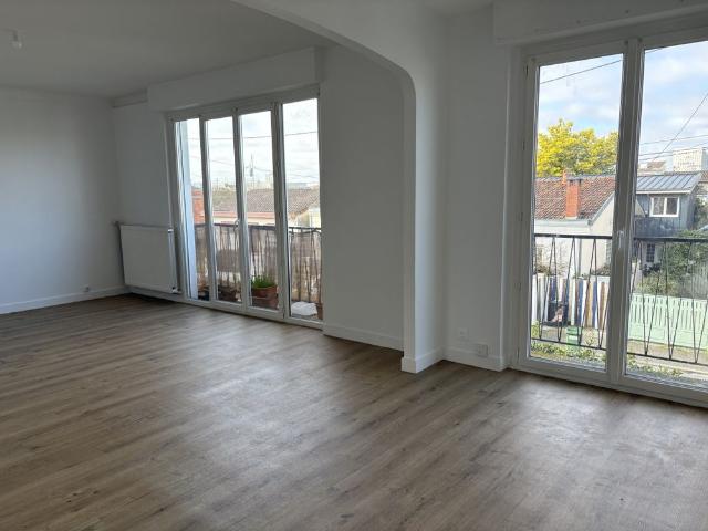 CENON T4 REFAIT A NEUF AVEC JARDIN ET GARAGE