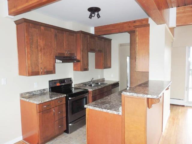 Cedar Tower 1 Bedroom Apartment for Rent at 2905 15th Ave, Prince George, BC V2M 1T3 Seymour