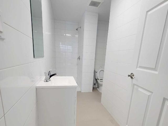 Cedar Tower 2 Bedroom Apartment for Rent at 2905 15th Ave, Prince George, BC V2M 1T3 Seymour