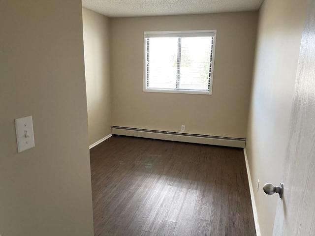 Cedar Manor 1 Bedroom Apartment for Rent at 3801 52 Ave, Lloydminster, AB T9V 1W2