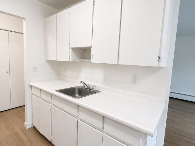Cedar Ridge 2 Bedroom Apartment for Rent at 46095 Bole Ave, Chilliwack, BC V2P 2V9 Chilliwack Proper Village West