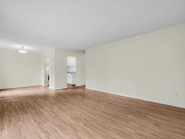 CEDARVIEW MANOR 1 Bedroom Apartment for Rent at 1655 Chesterfield Ave, North Vancouver, BC V7M 2N8 Central Lonsdale