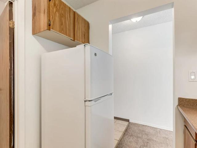 Cedarvilla Apartments 1 Bedroom Apartment for Rent at 2404 16a St Sw, Calgary, AB T2T 4K5 Bankview