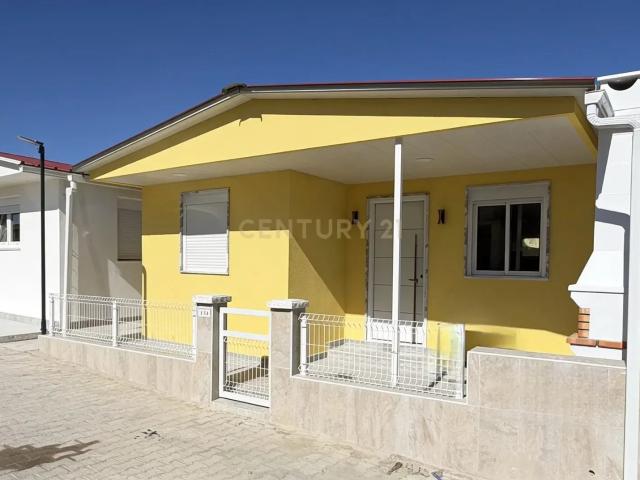 Cedência de Benfeitoria MORADIA T2 NOVA E MODERNA NO PARQUE VERDE — FERNÃO FERRO EM FASE FINAL DE CONSTRUÇÃO