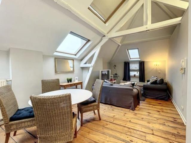 CEE I Square Marie Louise: 2 bedrooms furnished