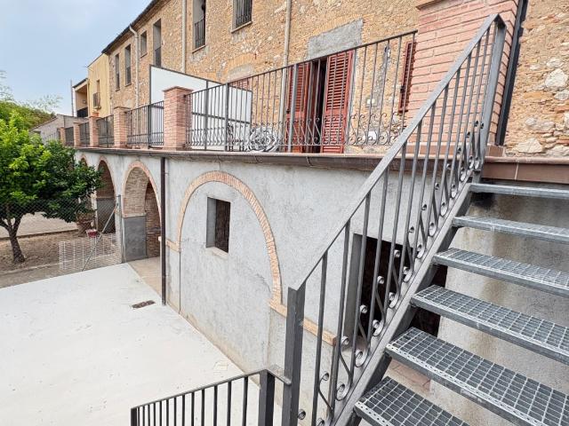 CEIGRUP F. COMPANY del Grup Housfy. Piso de alquiler de 3 habitaciones