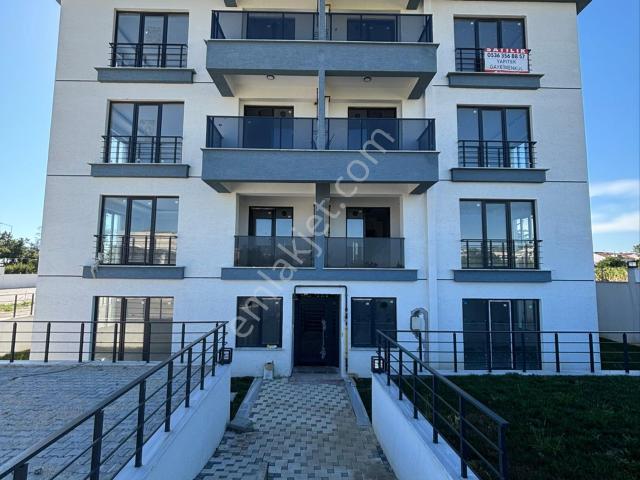 Celaliye’de Sıfır Binada Kiralık 2+1 Giriş Kat Daire
