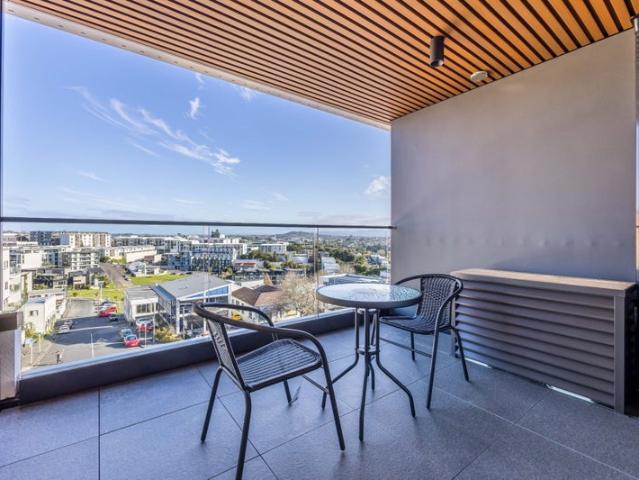 Stylish Two Room Flexi Apartment