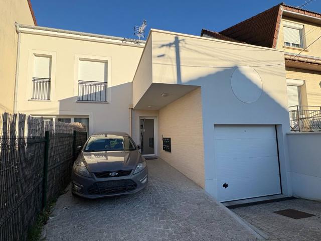CELIAN Appartement F3 en duplex avec terrasse au Vert Galant