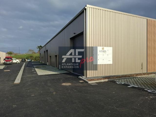 Cellule d'activité à louer Trignac Accès direct 4 voies Nantes Saint Nazaire