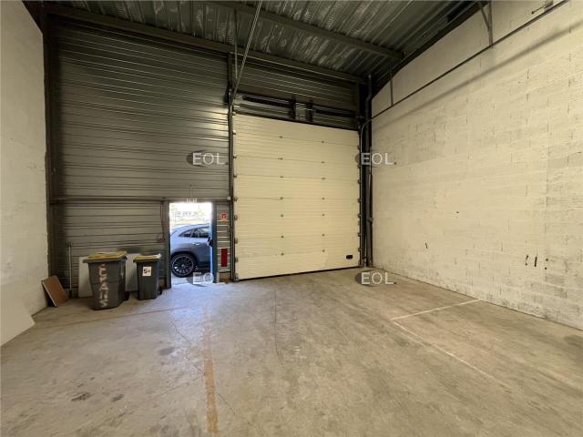 Cellule d'activité à vendre Aubergenville ZA des Chevries