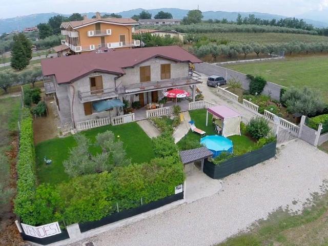 Cepagatti 6 vani 185mq