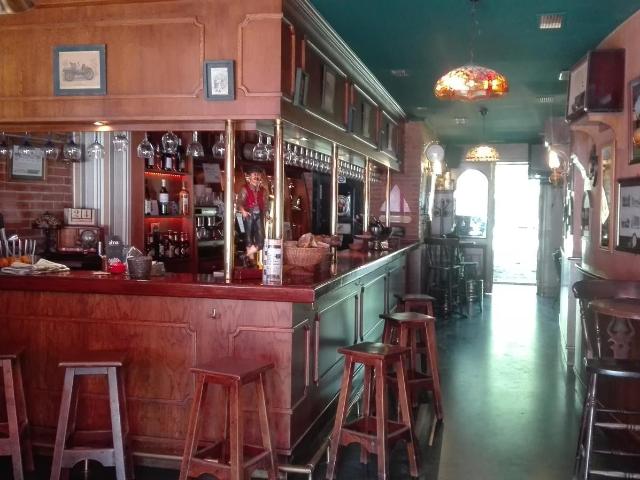 Cerveceria, cafeteria en pleno funcionamiento en Vitoria. Dos terrazas