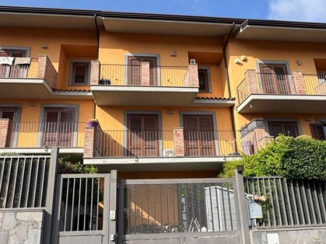Cerza villa accorpata semi arredata 220mq