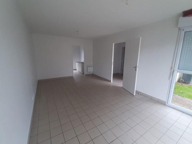 CERANS FOULLETOURTE: MAISON T2 DE 49 M²