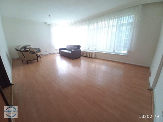 CERATECHDEN ARA KAT ASANSÖRLÜ ÖN CEPHE 3+1 DAİRE