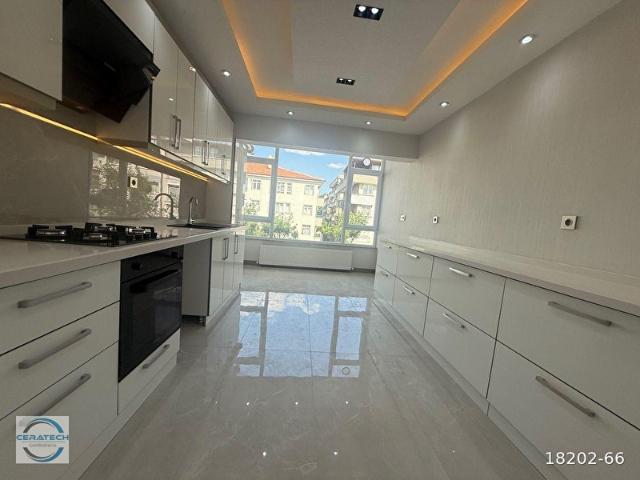 CERATECHDEN DİKMEN CADDE ÜZERİ FULL +FULL ULTRA LÜKS YAPILI ARA KAT DAİRE