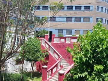¡Cerca al ISUR! Vendo casa como terreno vallecito, arequipa