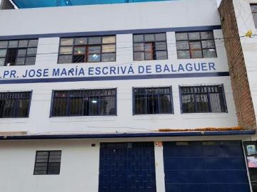 Cerca al parque Acosta y Embajada Rusa
