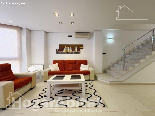 ¡CERCA DE LA PLAYA! PRECIOSA CASA CON GARAJE, ASCENSOR, DOS TERRAZAS Y BARBACOA