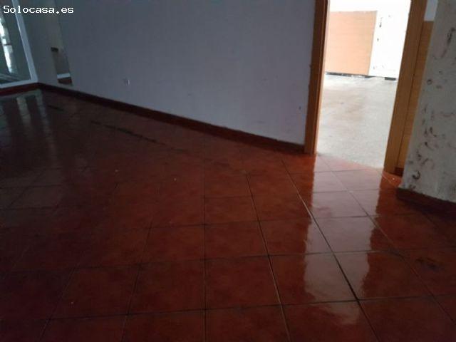 Cerca de los Juzgados, local comercial de 380 m2