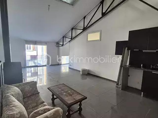 Céret 66400 Achat / Vente appartement 3 pièces t3 au dernier étage terrasse