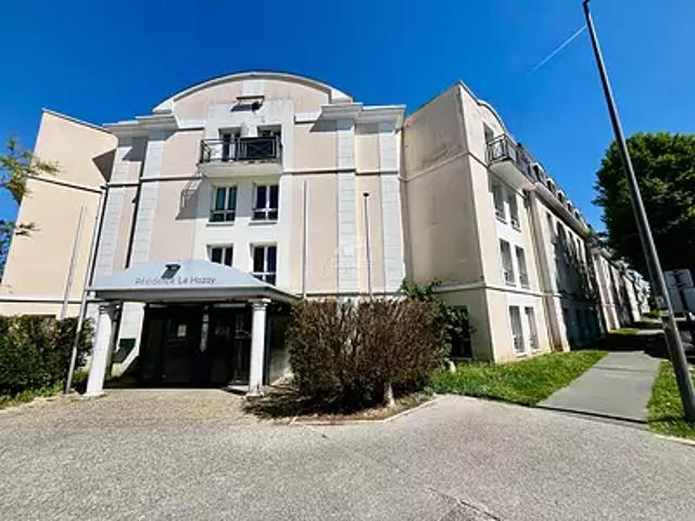 Cergy 95800 Achat / Vente appartement 1 pièce t1 parking